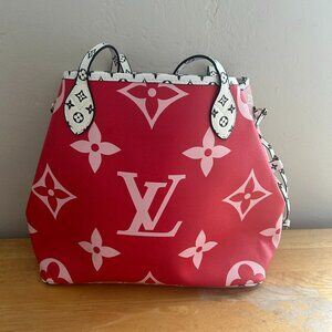 LOUIS VUITTON Monogram Giant Neverfull MM in Rouge